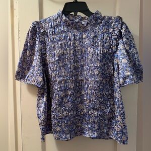 Ann Taylor Blouse. Size XL. Front ruching.